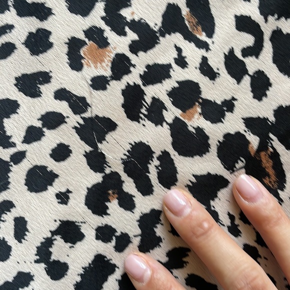 Leopard print asymmetric skirt with side slit - Picture 4 of 8